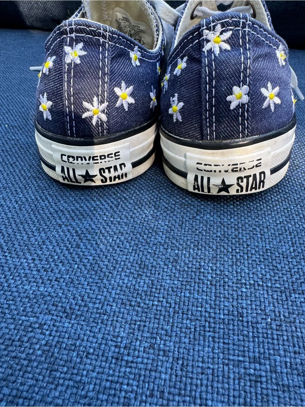 Converse Chuck Taylor All Star Daisy Print Sneakers - Picture 4 of 7